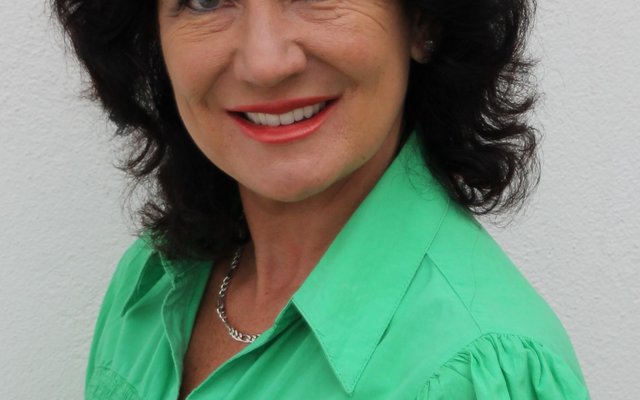 Die DA se kandidaat vir Wyk 2 met die oog op die tussenverkiesing op 26 November 2014, Riana de Coning